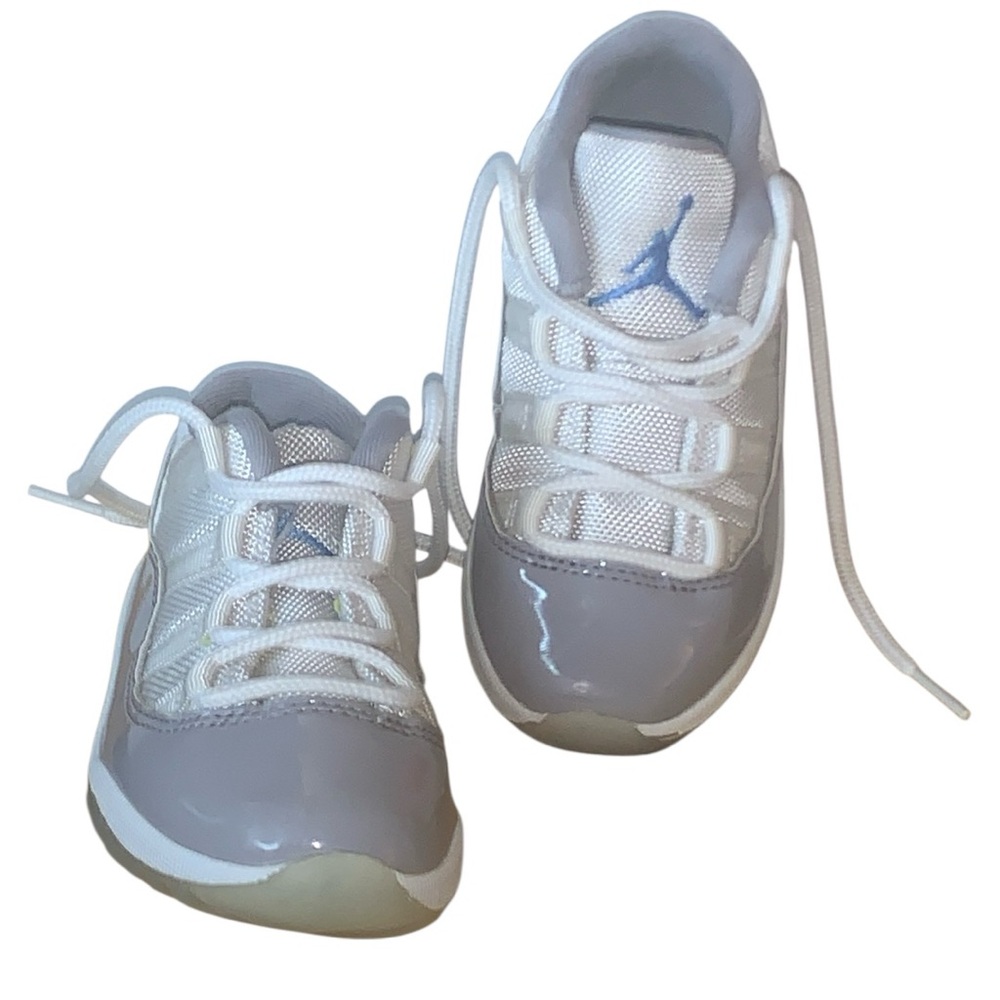 Jordan 11 Low Sneakers